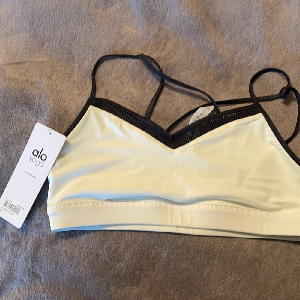 NWT Alo Yoga - Wisteria Bra Top - Large